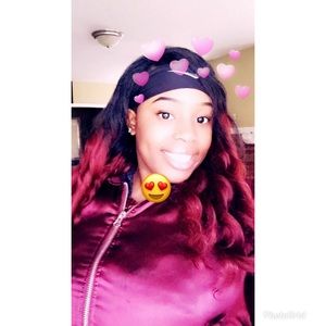 Meet your Posher, Alicia